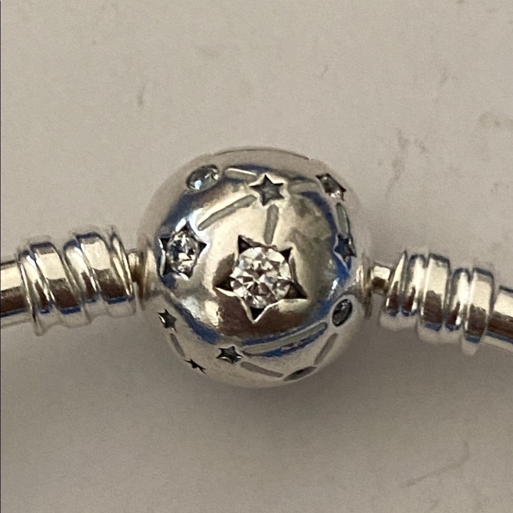 Authentic Pandora Bangle Charm Bracelet - 21cm NWT still in its sealed bag